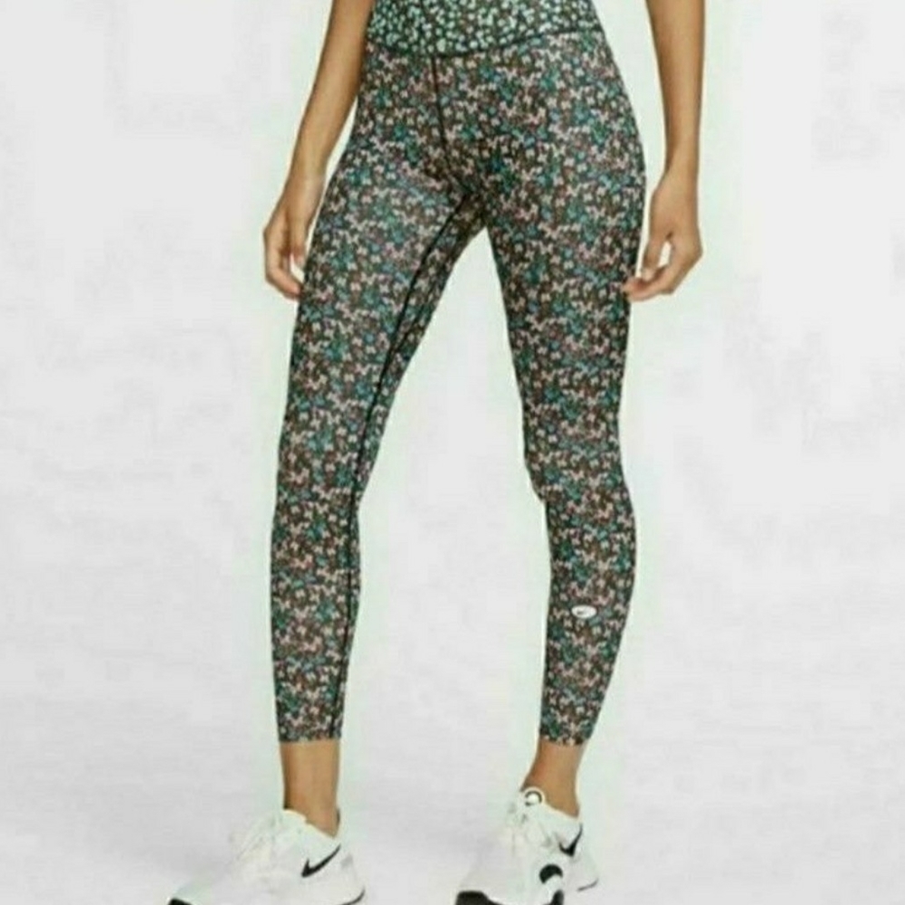 Nike set - Picture 2 of 5